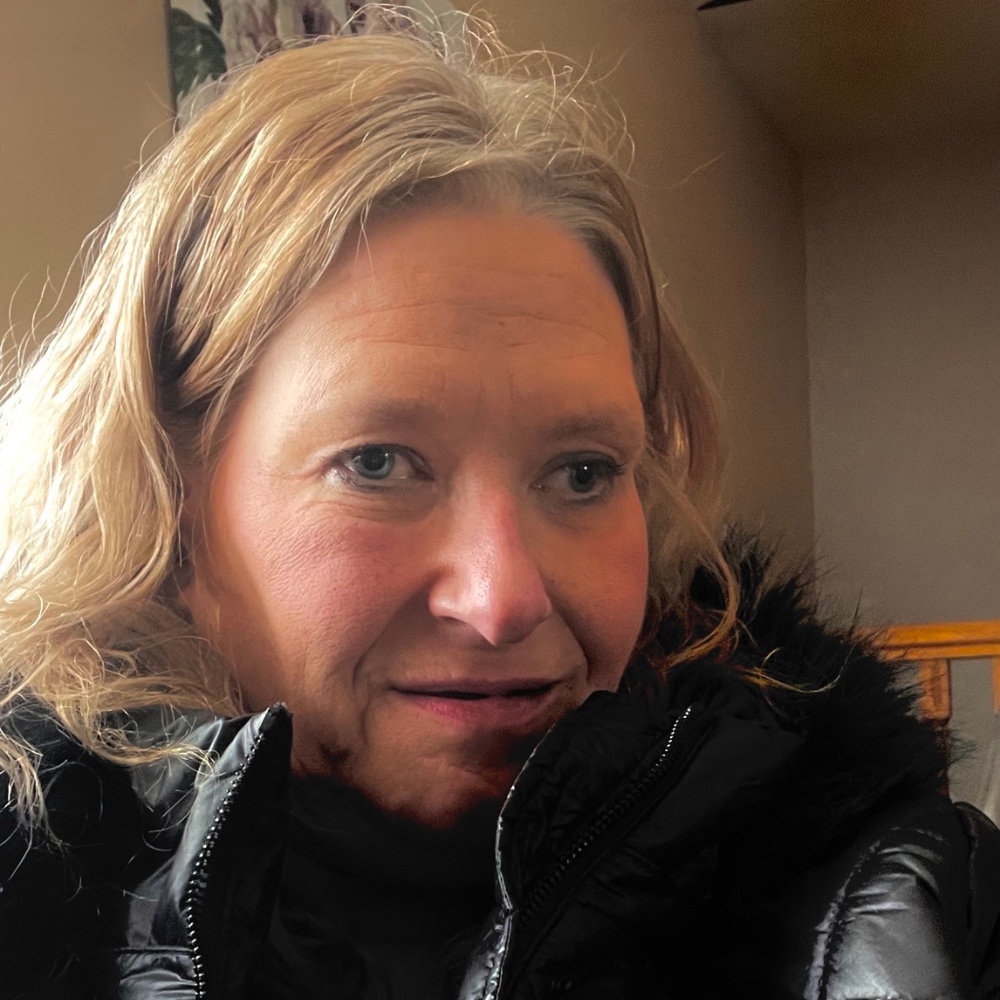 Meet your Posher, Laura